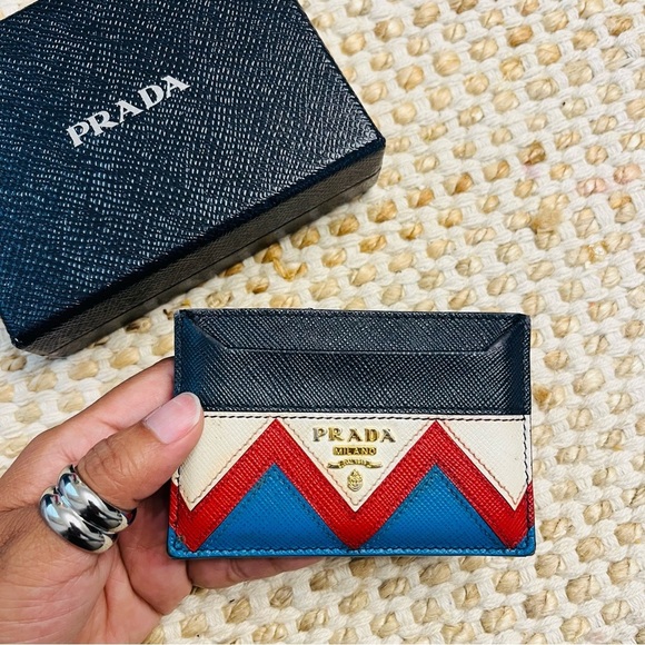 Prada Saffiano Multicolor Chevron Card Holder Wallet | Red Blue Cream - Picture 3 of 5